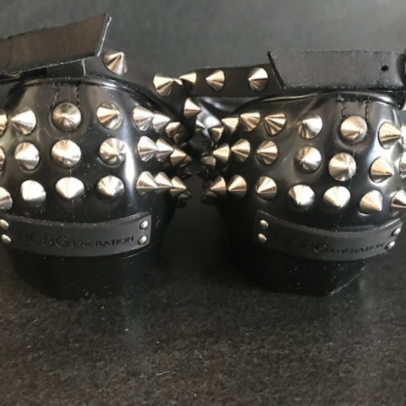 BCBGeneration Black Studded Jelly Sandal Size 7 - Picture 4 of 7
